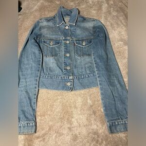 Levi’s Croptop Classic Light Wash Denim Jacket